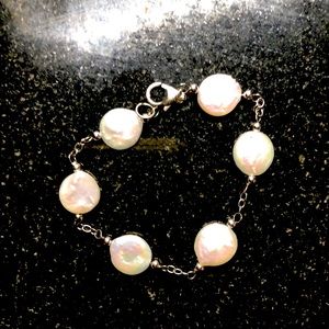 Sterling silver 7 1/2 in freshwater cultured white coin Pearl bracelet